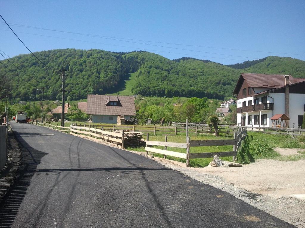 Serena Guesthouse Bran Bran  Exterior foto