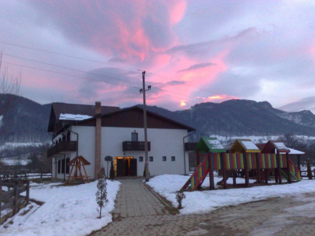 Serena Guesthouse Bran Bran  Exterior foto